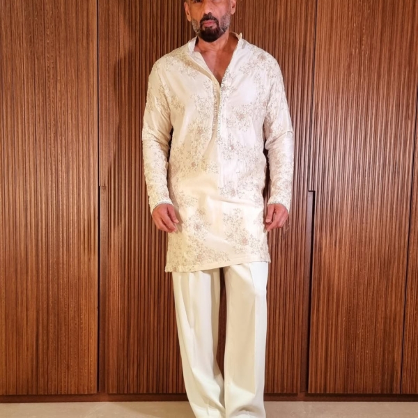 Styled in a Zeenat Fashion Chikankari kurta with wide-leg pants
